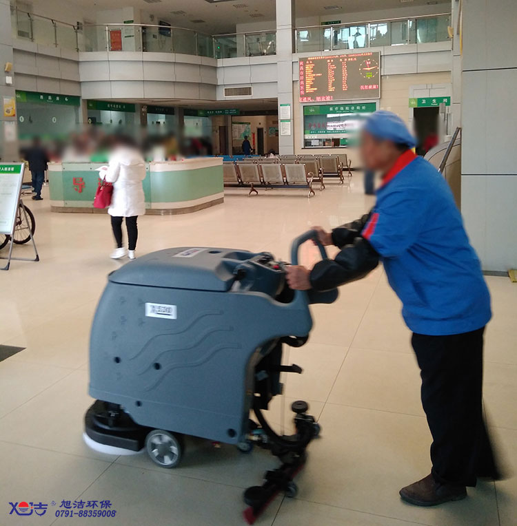 醫(yī)院大廳保潔，醫(yī)院手推式洗地機